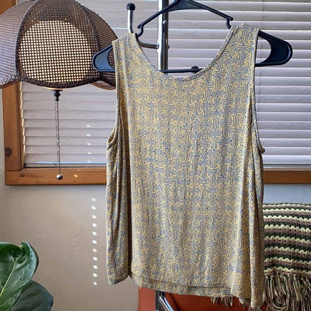Yellow Patterned Skirt Set - Picture 3 of 4